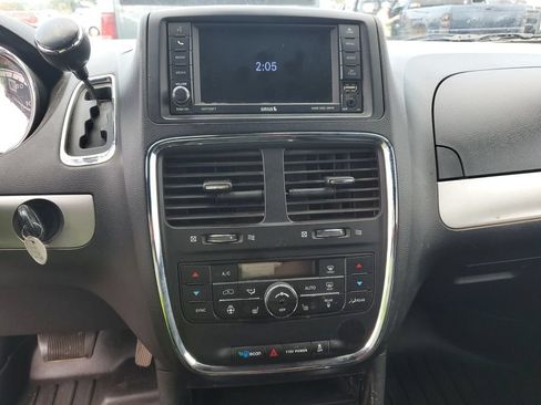 Used 2019 Dodge Grand Caravan GT FWD image 8