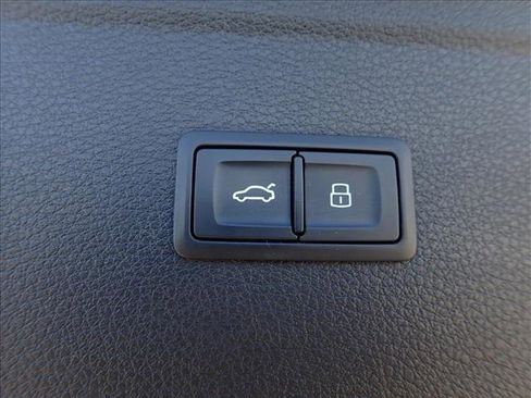 Used 2018 Audi Q5 2.0T Premium Plus image 9