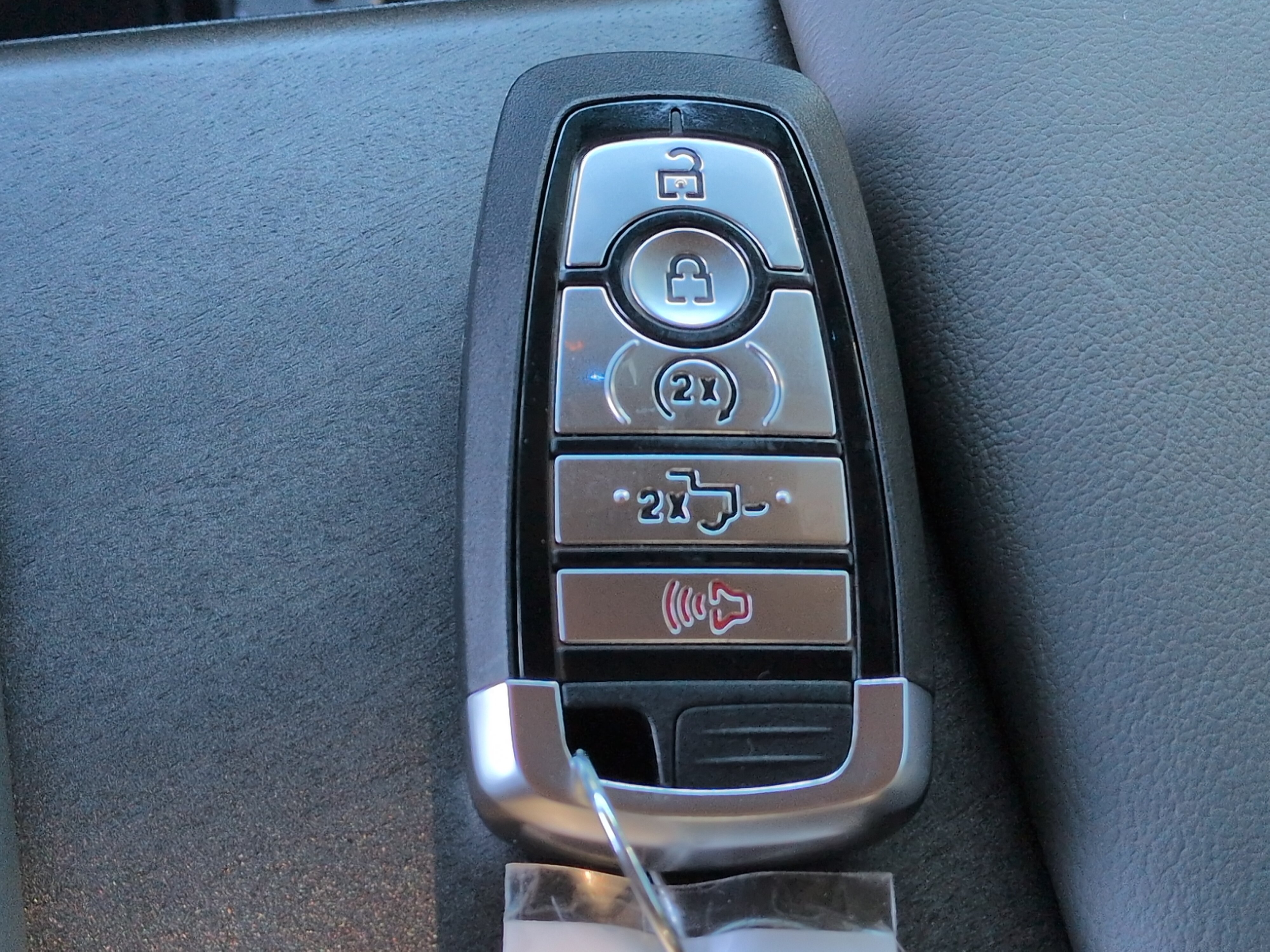 Used 2026 Ford F450 Platinum w/ Platinum Plus Package AWD/4WD image 33