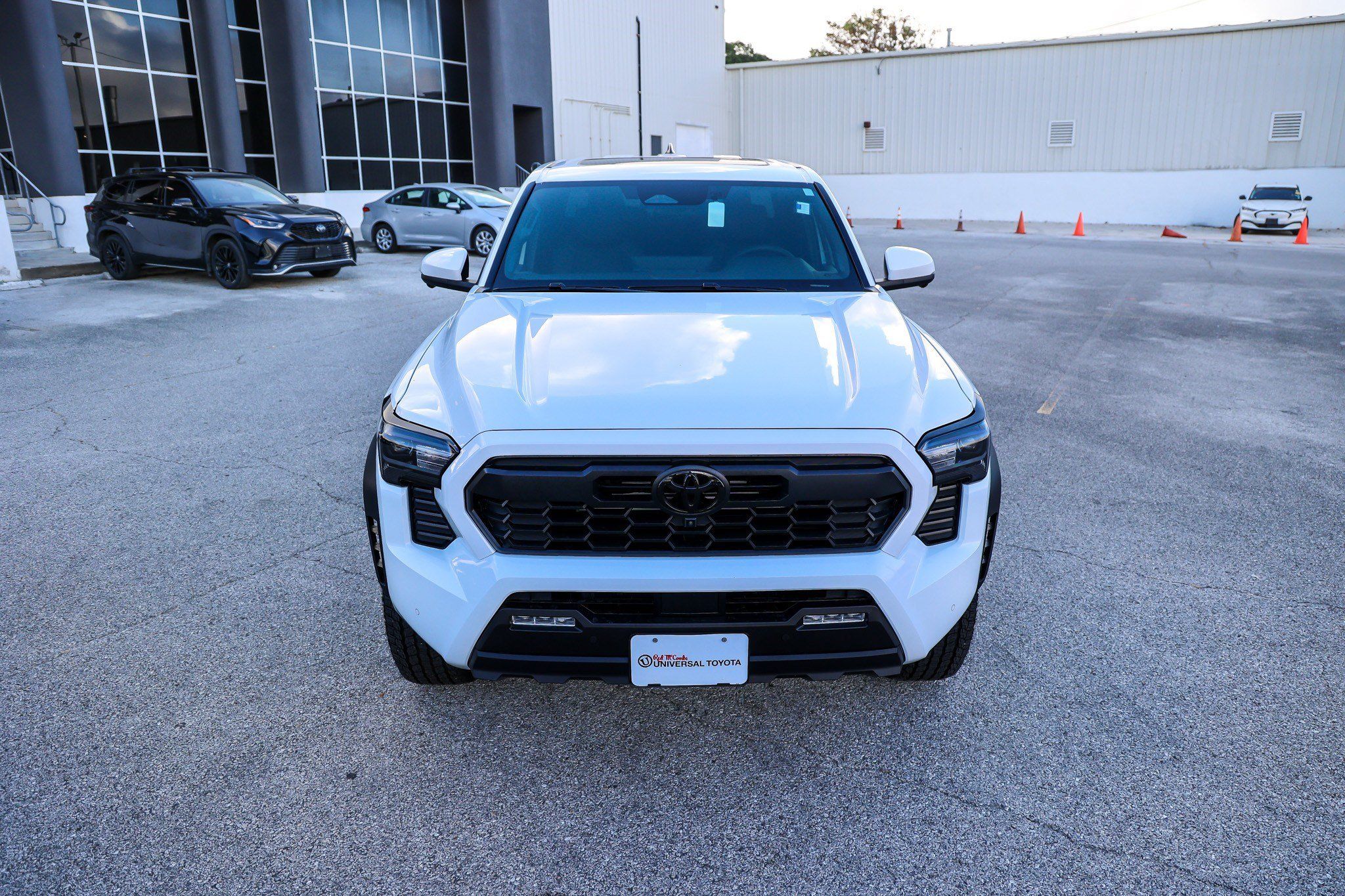 Certified 2026 Toyota Tacoma TRD Off-Road w/ TRD Off Road Premium Package AWD/4WD image 4