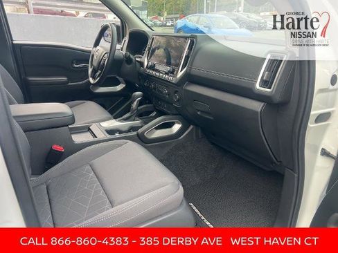 Certified 2025 Nissan Frontier SV image 11