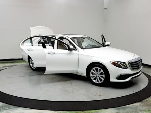 Used 2017 Mercedes-Benz E 300 image 10