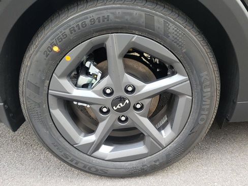 New 2025 Kia K4 LXS image 9