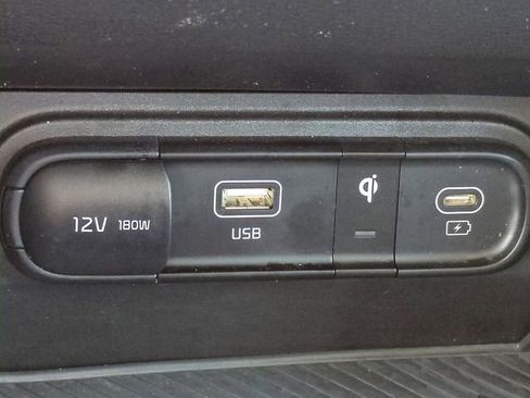 Used 2025 Kia Sportage EX w/ Premium Package FWD image 23