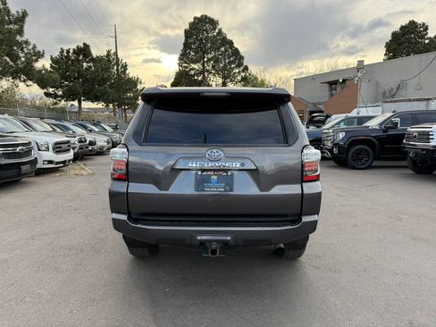 Used 2016 Toyota 4Runner SR5 Premium image 6