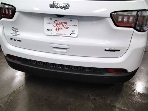 New 2026 Jeep Compass Latitude image 15