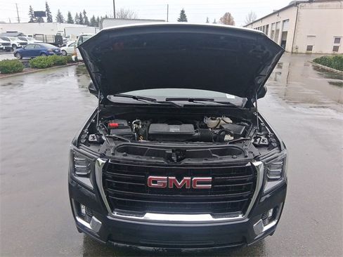 Used 2024 GMC Yukon XL SLE image 17