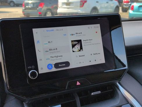 Used 2024 Toyota Venza LE image 8