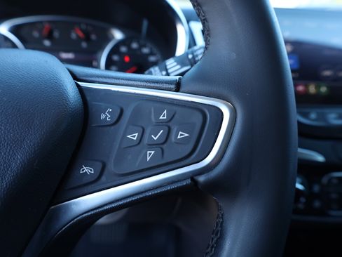 Used 2023 Chevrolet Equinox Premier image 29