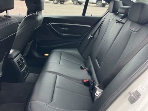 Used 2017 BMW 330i Sedan RWD image 27