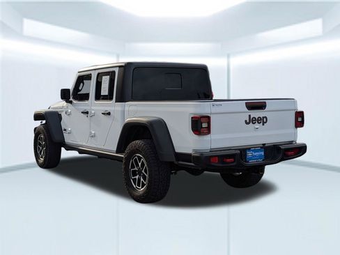 Used 2025 Jeep Gladiator Rubicon w/ Convenience Group AWD/4WD image 4