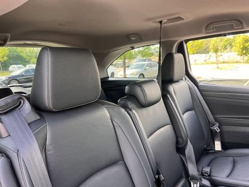 Used 2023 Honda Odyssey EX-L image 31