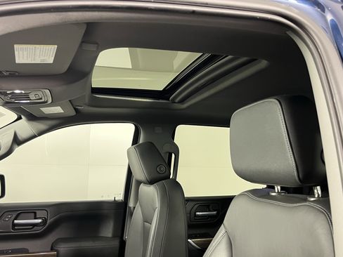 Used 2021 Chevrolet Silverado 1500 LT Trail Boss w/ Convenience Package II image 18