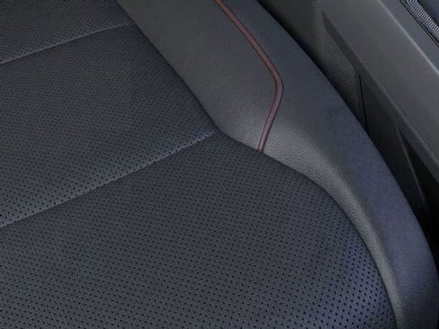 New 2026 Ford F250 Lariat w/ Black Appearance Package image 33