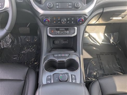 Used 2021 GMC Acadia SLT image 20