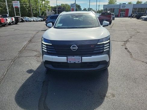 Used 2025 Nissan Kicks SR image 7