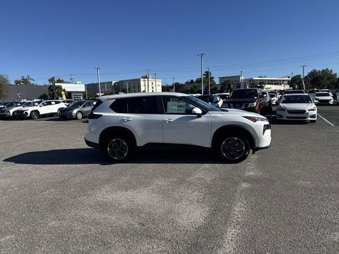 New 2026 Nissan Rogue SV image 4