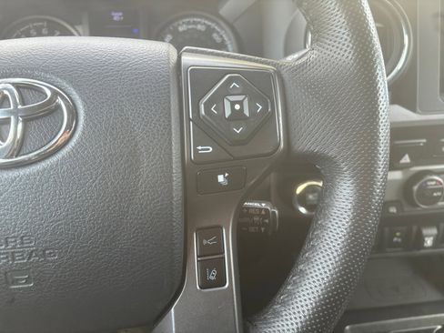 Used 2019 Toyota Tacoma TRD Off-Road image 23