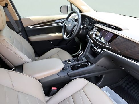 Used 2023 Cadillac XT6 Premium Luxury w/ Platinum Package FWD image 35