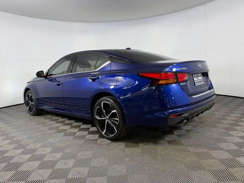 Used 2023 Nissan Altima 2.5 SR AWD/4WD image 10