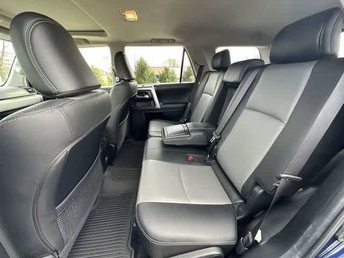 Used 2021 Toyota 4Runner SR5 Premium w/ Moonroof Package AWD/4WD image 20
