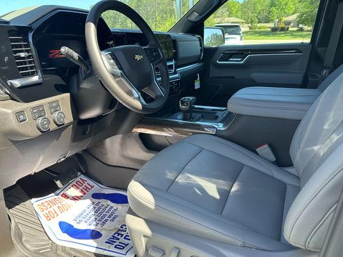 New 2026 Chevrolet Silverado 1500 LT w/ Z71 Off-Road Package AWD/4WD image 11