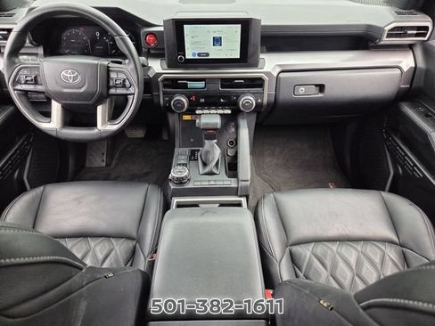 Used 2025 Toyota 4Runner 4WD image 13