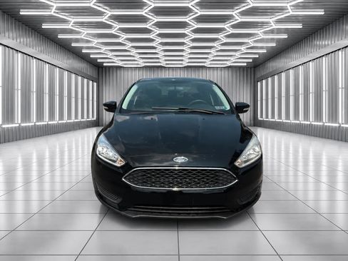 Used 2016 Ford Focus SE FWD image 4
