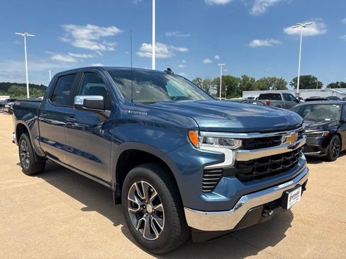 Used 2024 Chevrolet Silverado 1500 LT AWD/4WD image 1