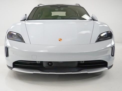 Certified 2025 Porsche Taycan 4S image 6