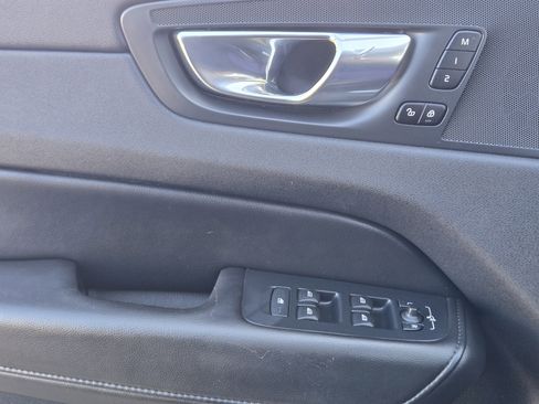 Certified 2023 Volvo XC60 B5 Core w/ Climate Package image 32