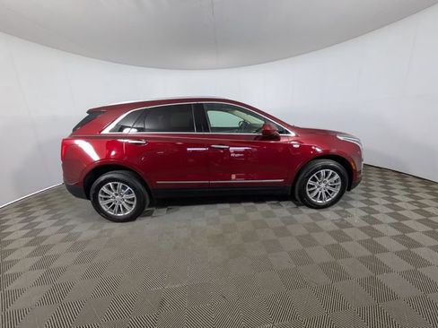 Used 2017 Cadillac XT5 Luxury w/ Driver Awareness Package FWD image 2
