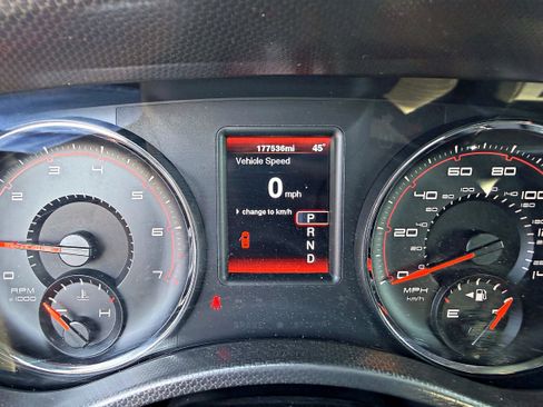 Used 2012 Dodge Charger SE image 12