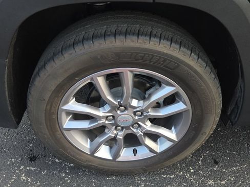 Used 2022 GMC Terrain SLT w/ Infotainment Package II AWD/4WD image 19