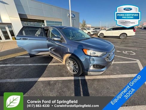 Used 2019 Ford Edge Titanium w/ Cold Weather Package image 4