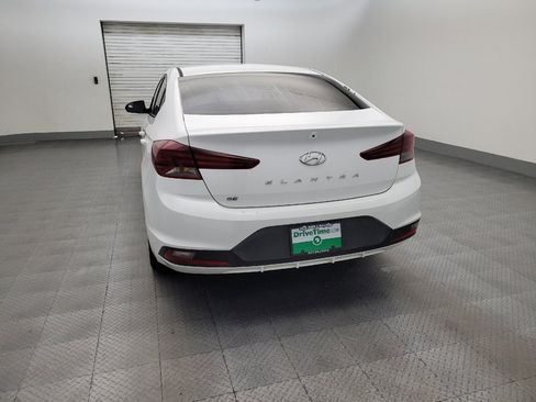 Used 2019 Hyundai Elantra SE w/ Cargo Package FWD image 6
