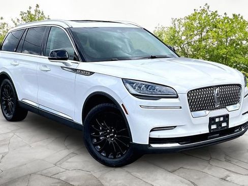 Used 2022 Lincoln Aviator AWD w/ Premium Package image 10