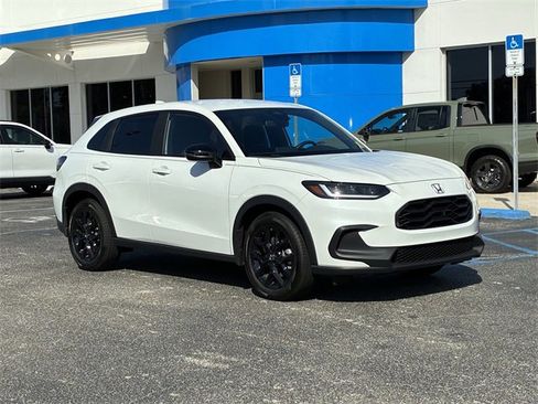 Certified 2023 Honda HR-V Sport image 2