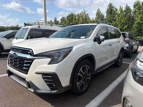 Used 2023 Subaru Ascent Touring AWD/4WD image 1