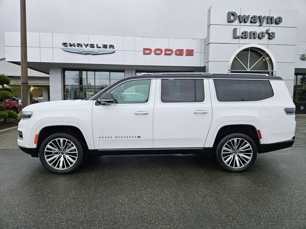 Used 2024 Jeep Grand Wagoneer L Series III AWD/4WD image 2