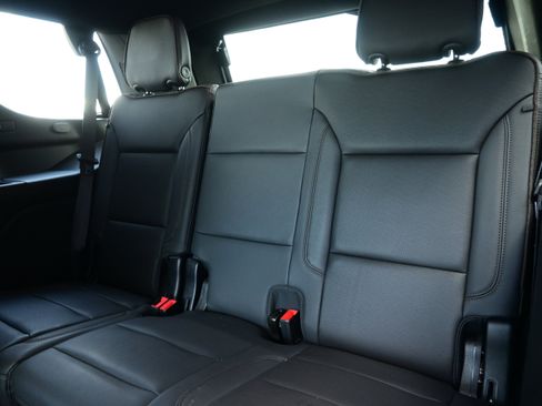 Used 2024 Chevrolet Tahoe High Country w/ Advanced Technology Package image 17