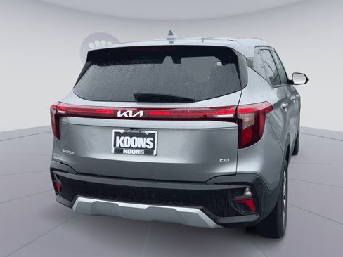 Used 2024 Kia Seltos LX AWD/4WD image 11