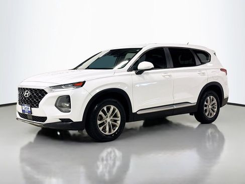 Used 2019 Hyundai Santa Fe SE image 3