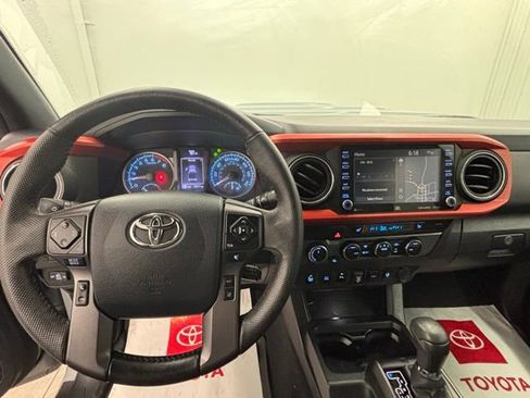 Used 2020 Toyota Tacoma TRD Sport w/ TRD Premium Sport Package image 18