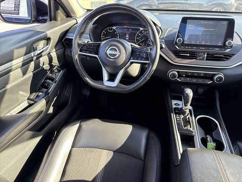 Used 2024 Nissan Altima 2.5 SR FWD image 10