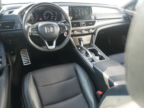 Used 2018 Honda Accord Sport image 28