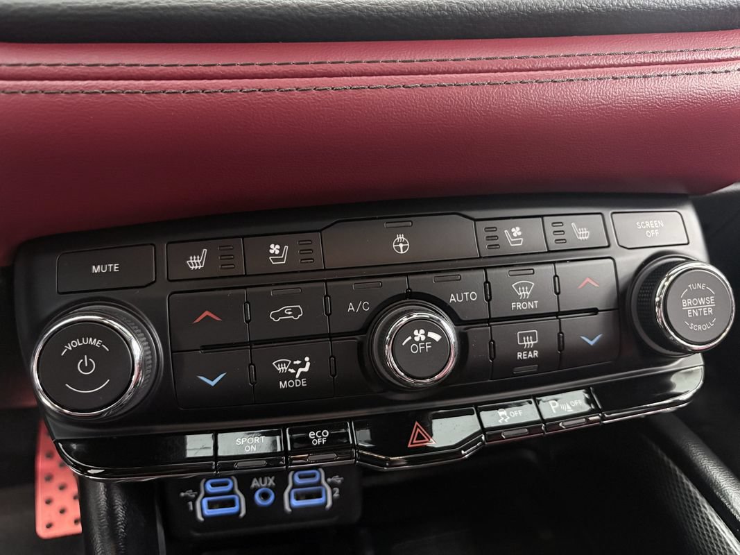 Used 2021 Dodge Durango R/T w/ Blacktop Package AWD/4WD image 29