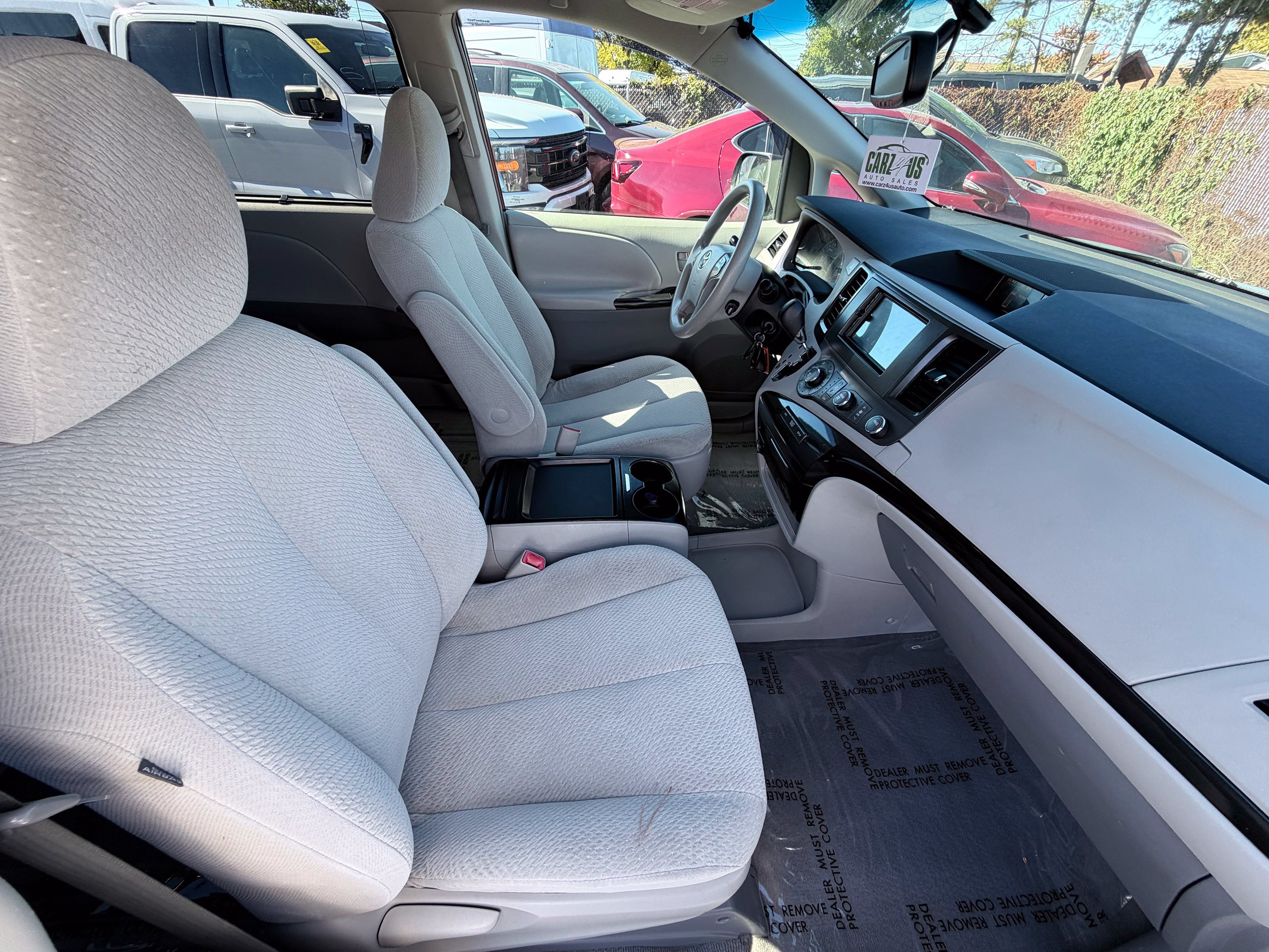 Used 2011 Toyota Sienna LE FWD image 24