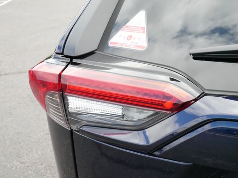 Certified 2025 Toyota RAV4 XLE AWD/4WD image 17