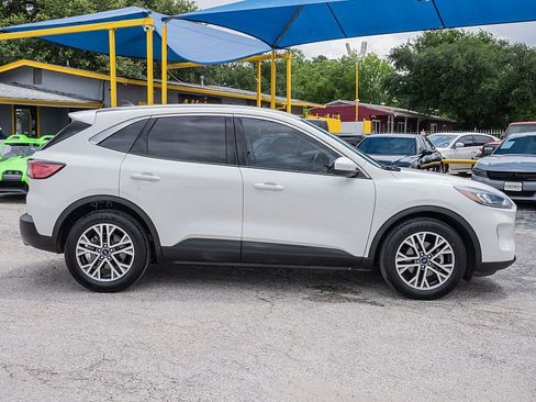 Used 2022 Ford Escape SEL FWD image 4